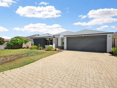 26 Tulip Way, East Cannington WA 6107