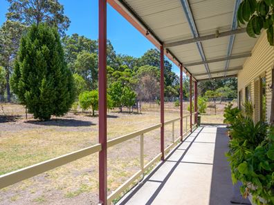 75 Peninsula Road, Bridgetown WA 6255