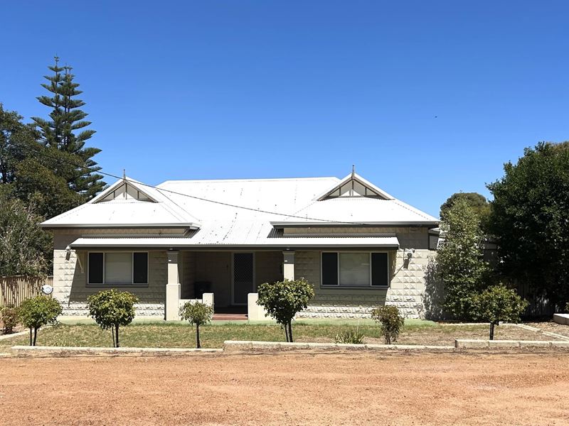 9 Falcon Street, Narrogin WA 6312