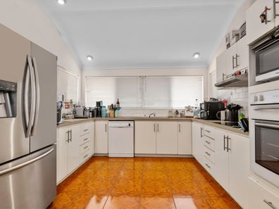 3 Kurnalpi Close, Hannans WA 6430