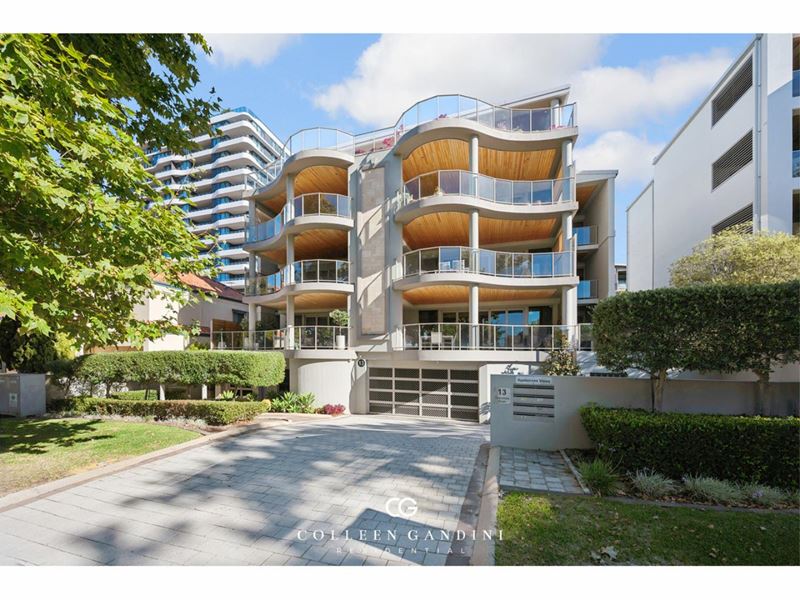 2/13 Tweeddale Road, Applecross WA 6153