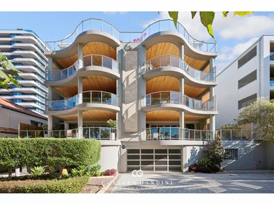 2/13 Tweeddale Road, Applecross WA 6153
