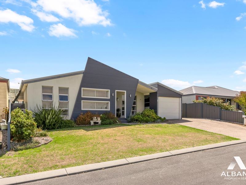 10 Hogarth Road, Mckail