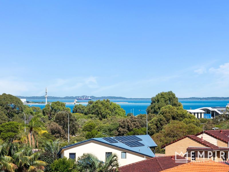 23 Arlington Loop, Coogee WA 6166