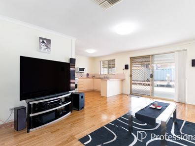22 Uluru Gardens, Ballajura WA 6066