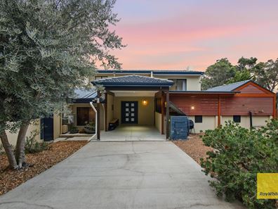 13 Cabarita Road, Kalamunda WA 6076