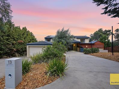 13 Cabarita Road, Kalamunda WA 6076