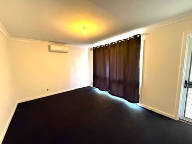 29 Tendring Way, Girrawheen WA 6064