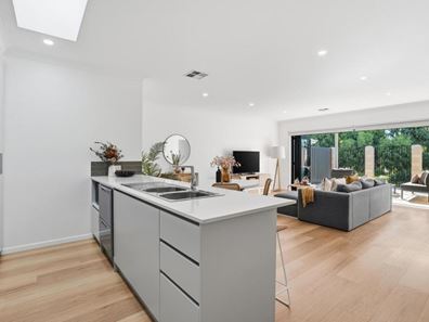 35 Conifer Place, Kardinya WA 6163