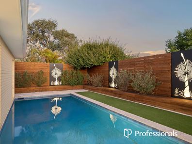 12 Cranwood Crescent, Viveash WA 6056