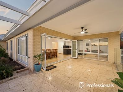 12 Cranwood Crescent, Viveash WA 6056