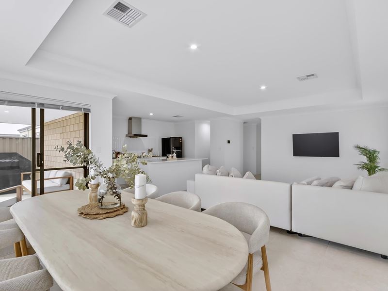 6 Empire Way, Yanchep