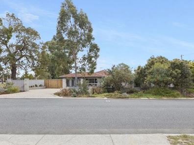 16 Galeru Place, Wanneroo WA 6065