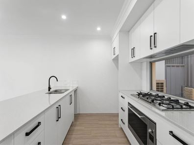 8B Leverburgh Street, Ardross WA 6153