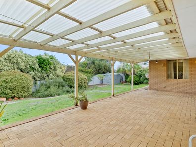 15 Pepperwood Rise, Halls Head WA 6210