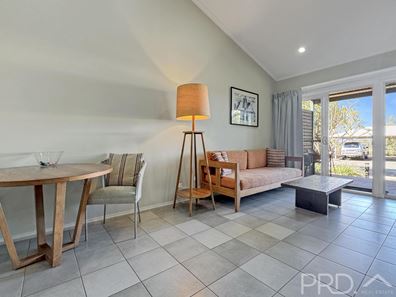4/166 De Witt Road, Stove Hill WA 6714