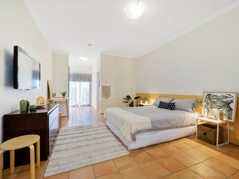 102/200 West Coast Highway, Scarborough