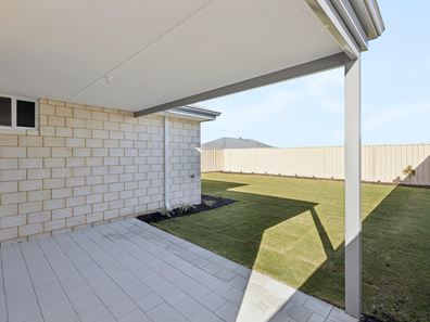 16 Trout Street, Two Rocks WA 6037