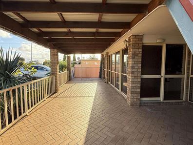 4 Nairn Street, Leeman WA 6514