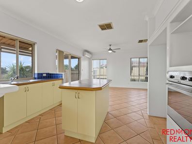 29 Kin Bay Entrance, Mindarie WA 6030