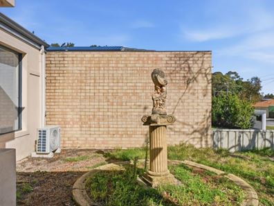 8 Firby Street, Cloverdale WA 6105