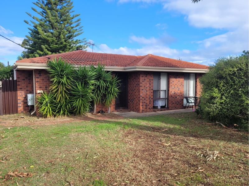 9 Yarle Ct, Cooloongup WA 6168