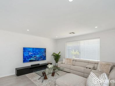 17 Liscombe Crescent, Harrisdale WA 6112