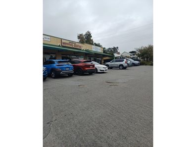 Food/Hospitality - Outstanding Opportunity: Prime Shopping Centre Restaurant for Sale