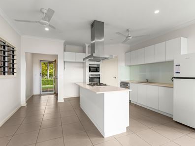 10 Eleanor Loop, Cable Beach WA 6726
