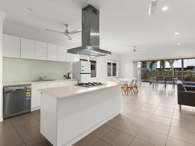 10 Eleanor Loop, Cable Beach WA 6726