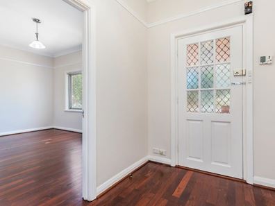 7 Parsons Avenue, Manning WA 6152