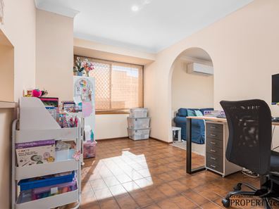 7 Mcaleer Drive, Mahomets Flats WA 6530
