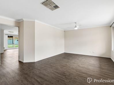 11 Timbarra Street, Armadale WA 6112