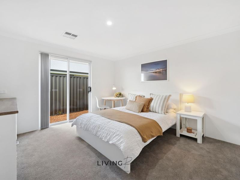 Room/5  12 Lauderdale Road, Madora Bay