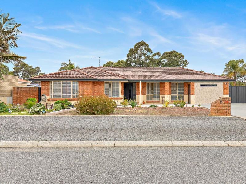 2 Austen Street, Lake Coogee