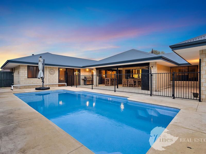 3 Muirfield Way, The Vines