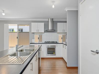 13 Macmillan Boulevard, Canning Vale WA 6155