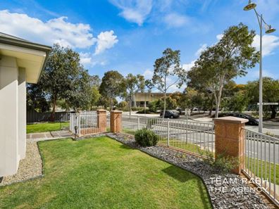 81 Splendens Avenue, Banksia Grove WA 6031