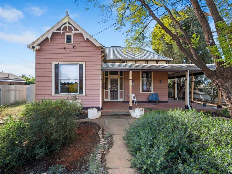 243 Burt Street, Victory Heights WA 6432
