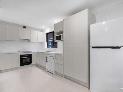 9 Huggins Road, Thornlie WA 6108