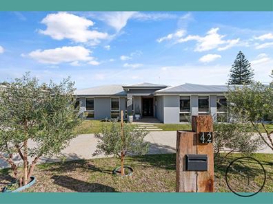 42 Hickman Road, Silver Sands WA 6210