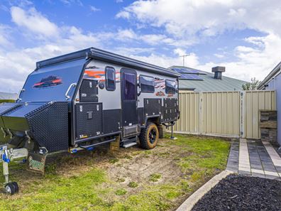 28 Brouwer Trail, Dudley Park WA 6210