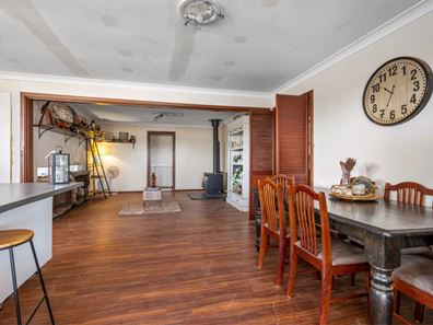 89 North Terrace, Victory Heights WA 6432