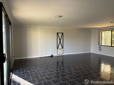26 Wahn Avenue, Waggrakine WA 6530