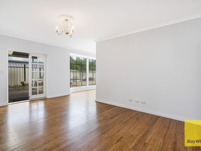 8 Donegal Court, Seville Grove WA 6112