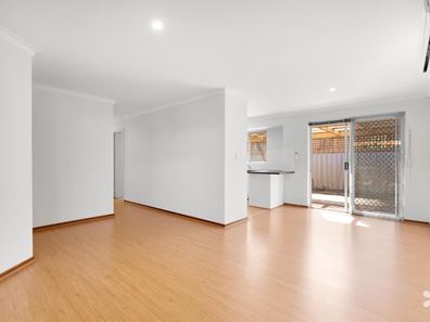 7/6-8 Pinewood Avenue, Kardinya WA 6163