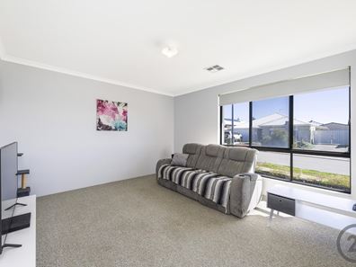 30 Goldsworthy Loop, Dawesville WA 6211