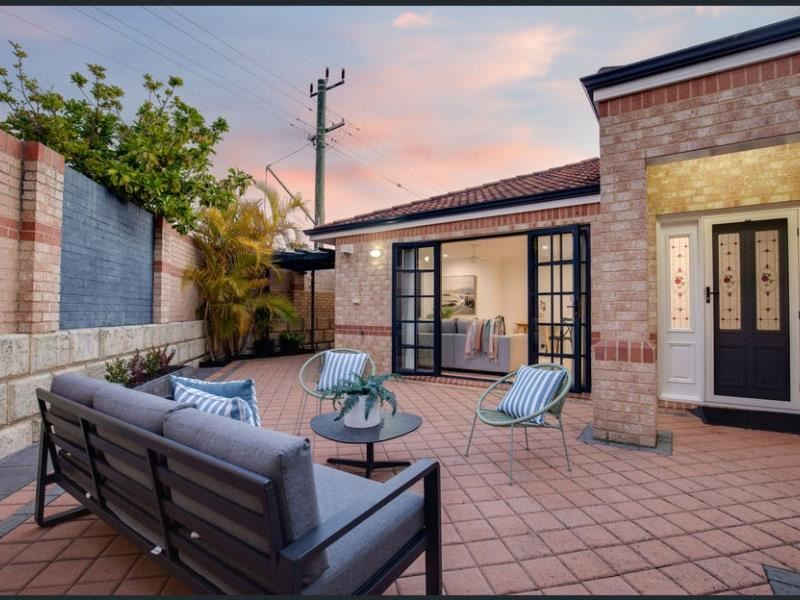 1A Phillips Grove, Innaloo WA 6018