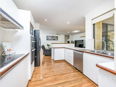 12 Anemone Way, Mullaloo WA 6027