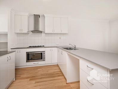 20 Oakover Street, Dalyellup WA 6230